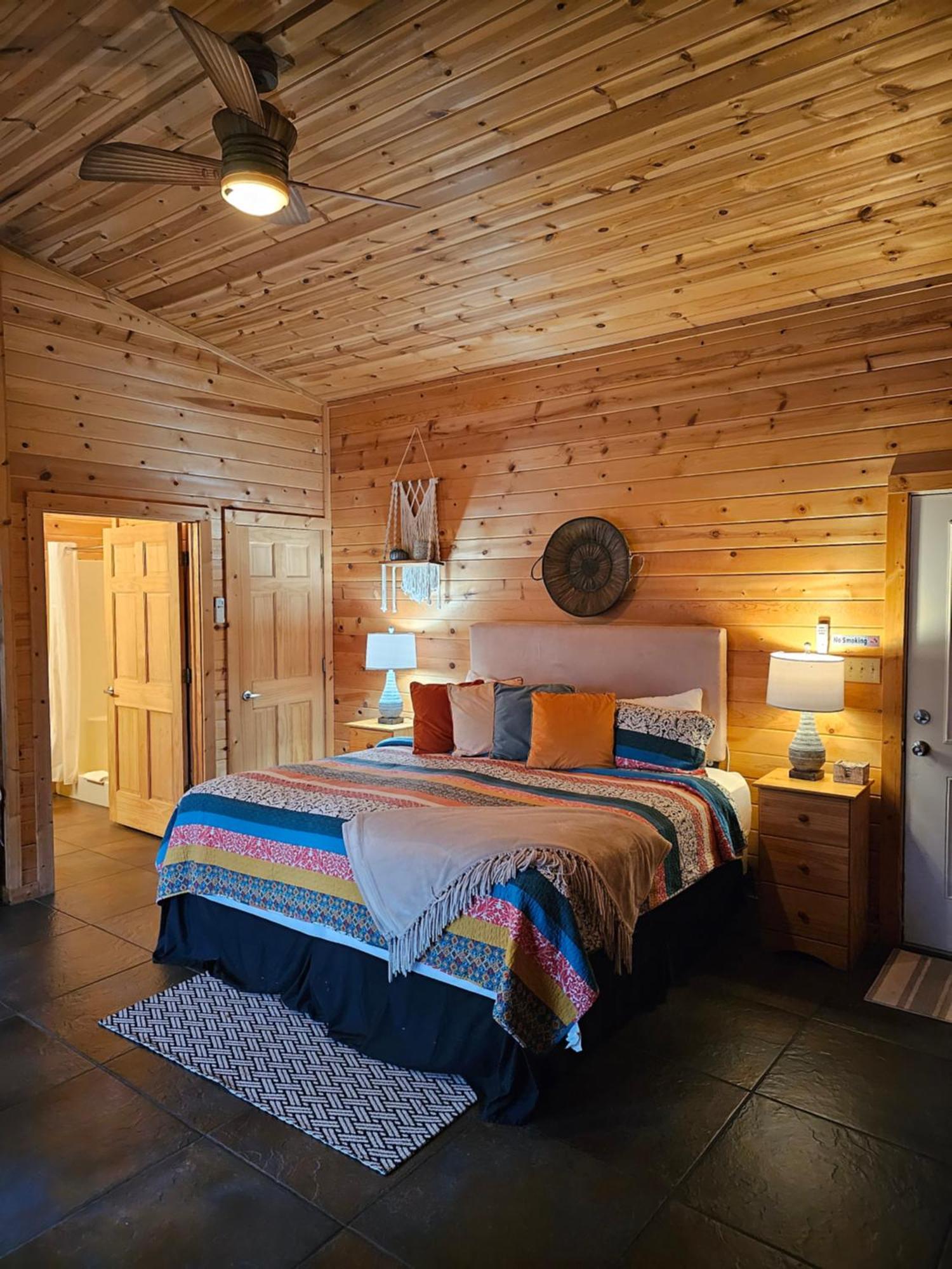 5 Min To Beaver Lake-King Bed-Fire Pit-Jetted Tub #4 尤里卡斯普林斯 外观 照片